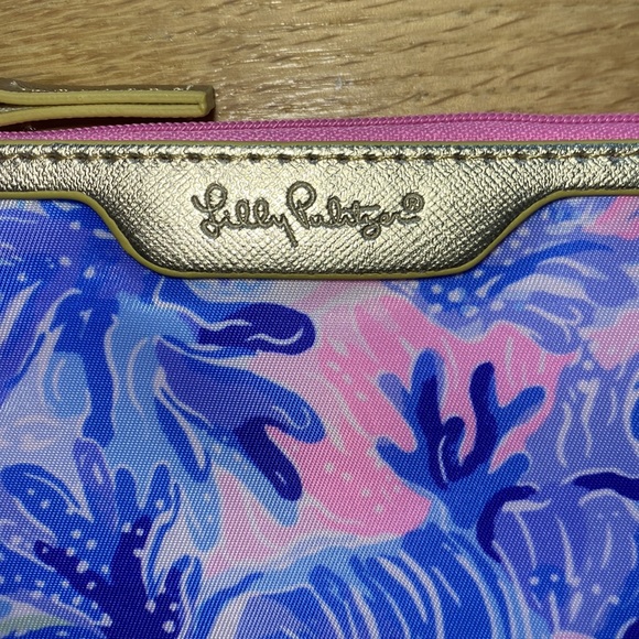 Lilly Pulitzer ID Holder Wallet Keychain- “Shade Seekers” - Picture 5 of 9